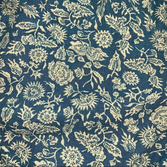 ❤️ 2/$10 NWT Floral high-rise shorts with pockets - Picture 6 of 8